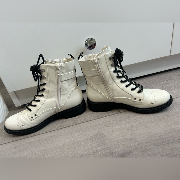 Women’s white and black combat boots - Picture 3 of 6